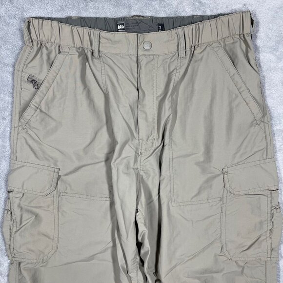 REI Mens Cargo Pants Large 32L Nylon Khaki Lightweight Outdoor Hiking UPF 50 - Picture 2 of 9